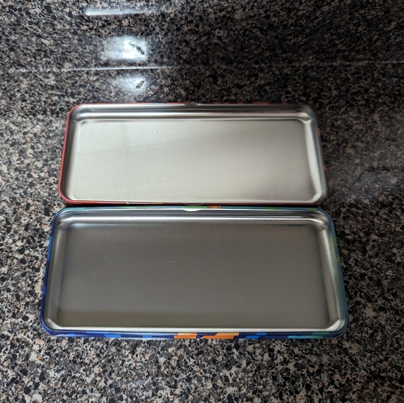 Pokémon Metal Pencil Case - Picture 3 of 3